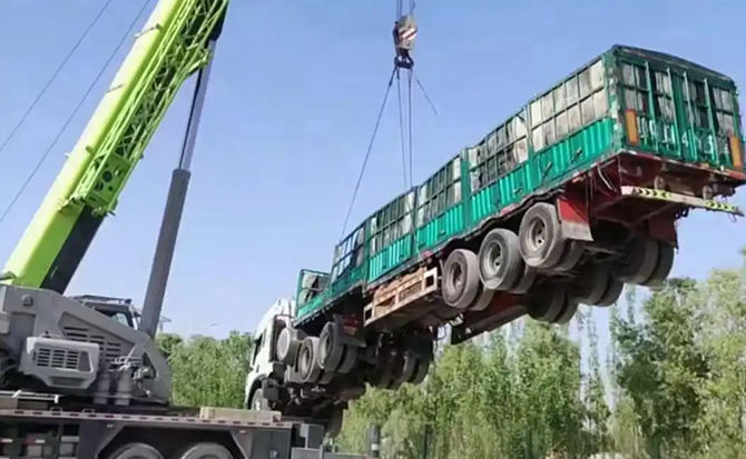 丹棱道路脱困救援案例